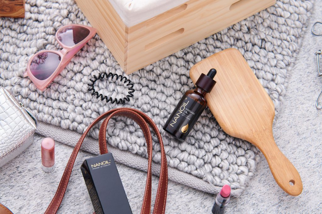 påføring af arganolie på huden